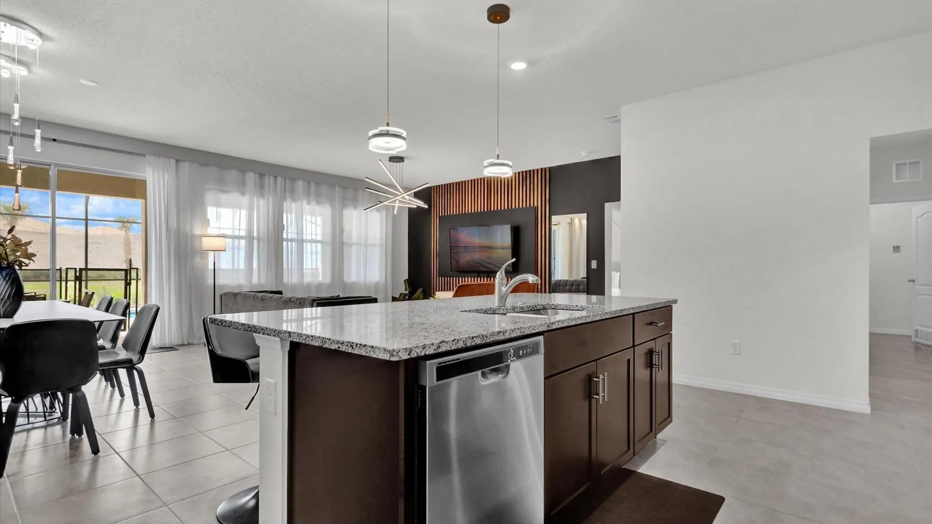 Holiday home 5 Bedrooms- 5 Bathrooms- Solterra 7622 Ol Davenport