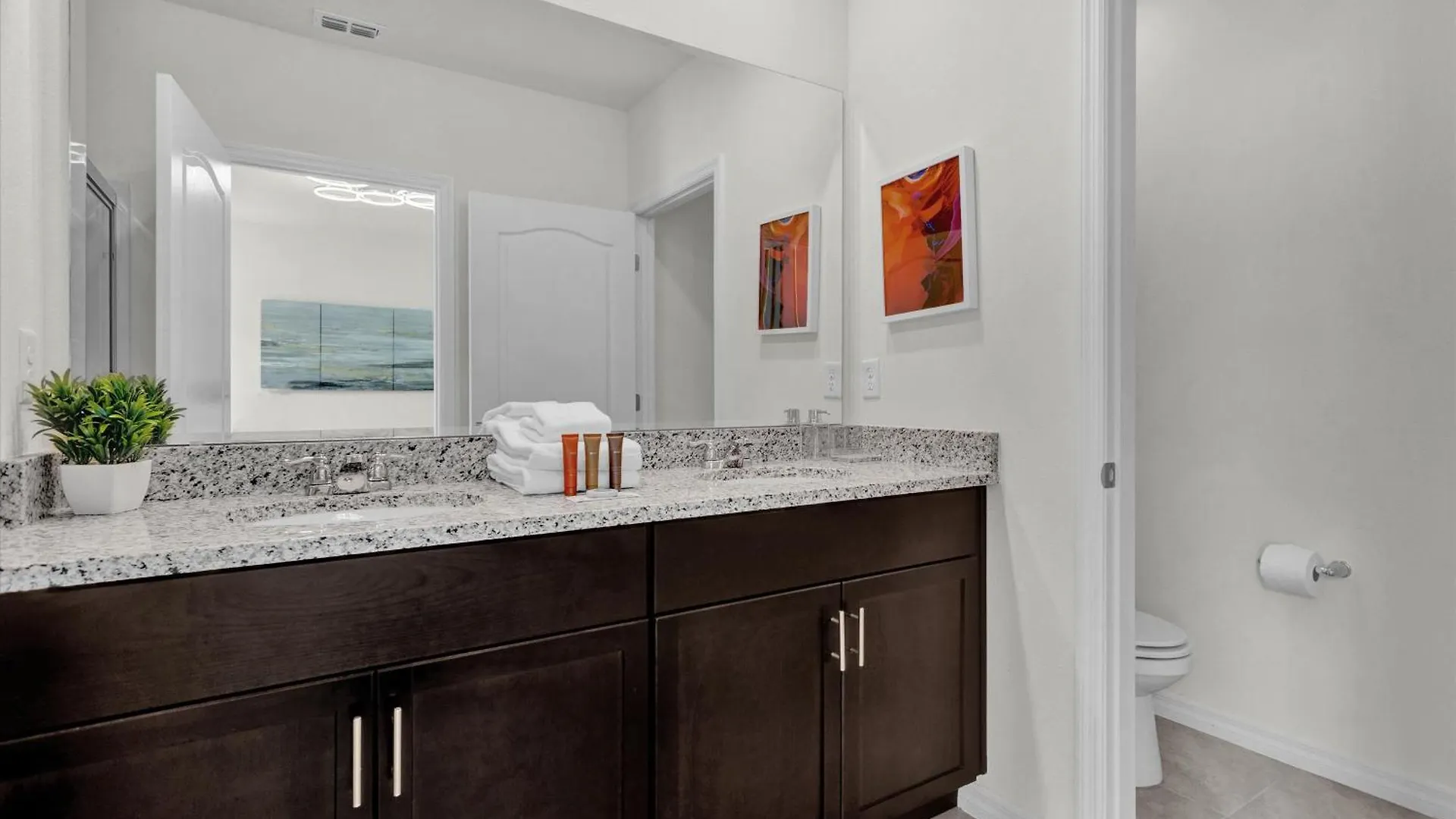 5 Bedrooms- 5 Bathrooms- Solterra 7622 Ol Davenport