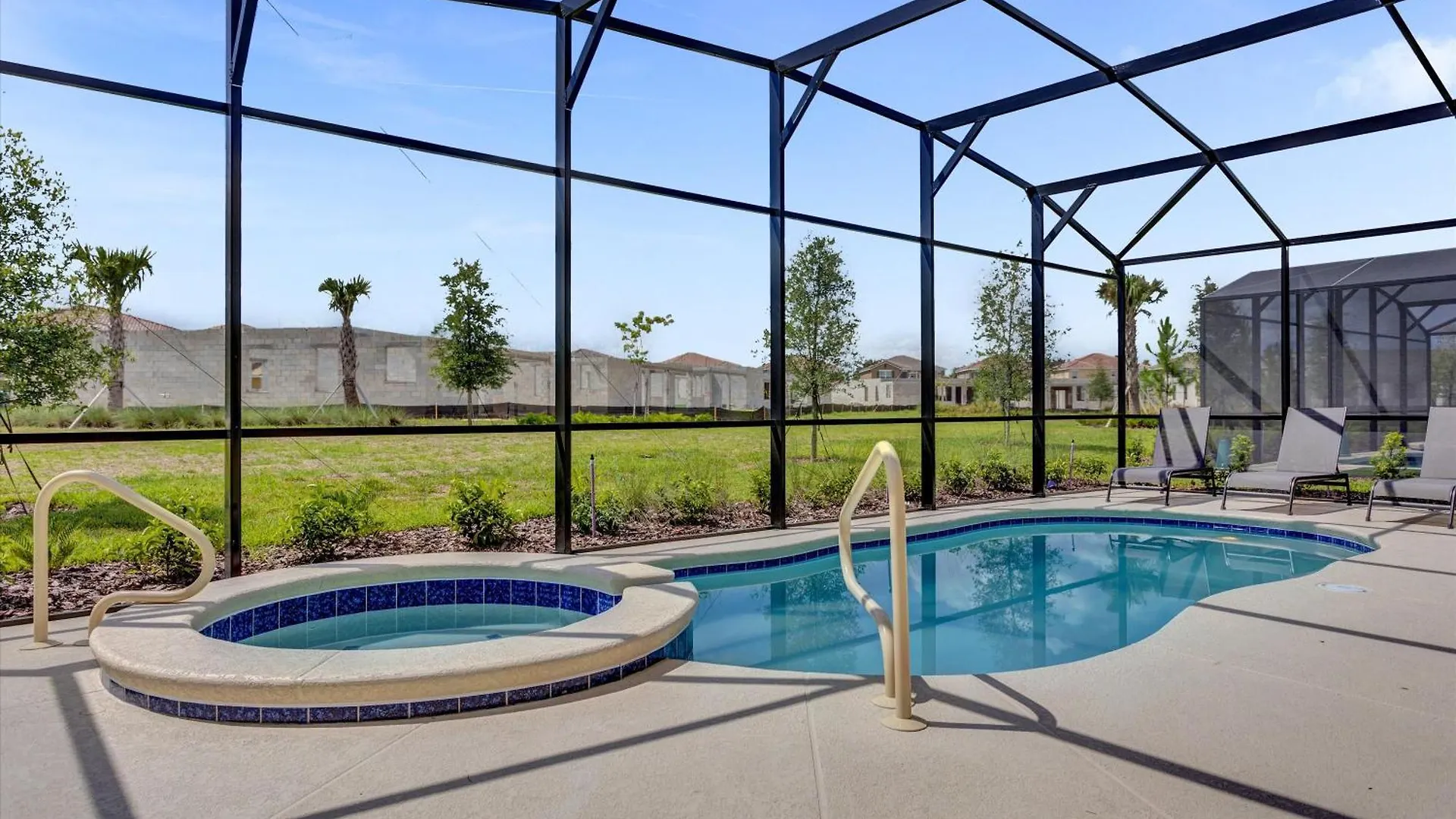 Holiday home 5 Bedrooms- 5 Bathrooms- Solterra 7622 Ol Davenport United States
