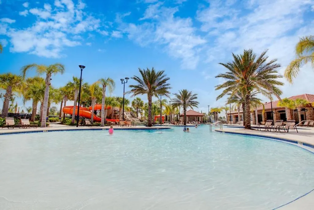 5 Bedrooms- 5 Bathrooms- Solterra 7622 Ol Davenport Holiday home