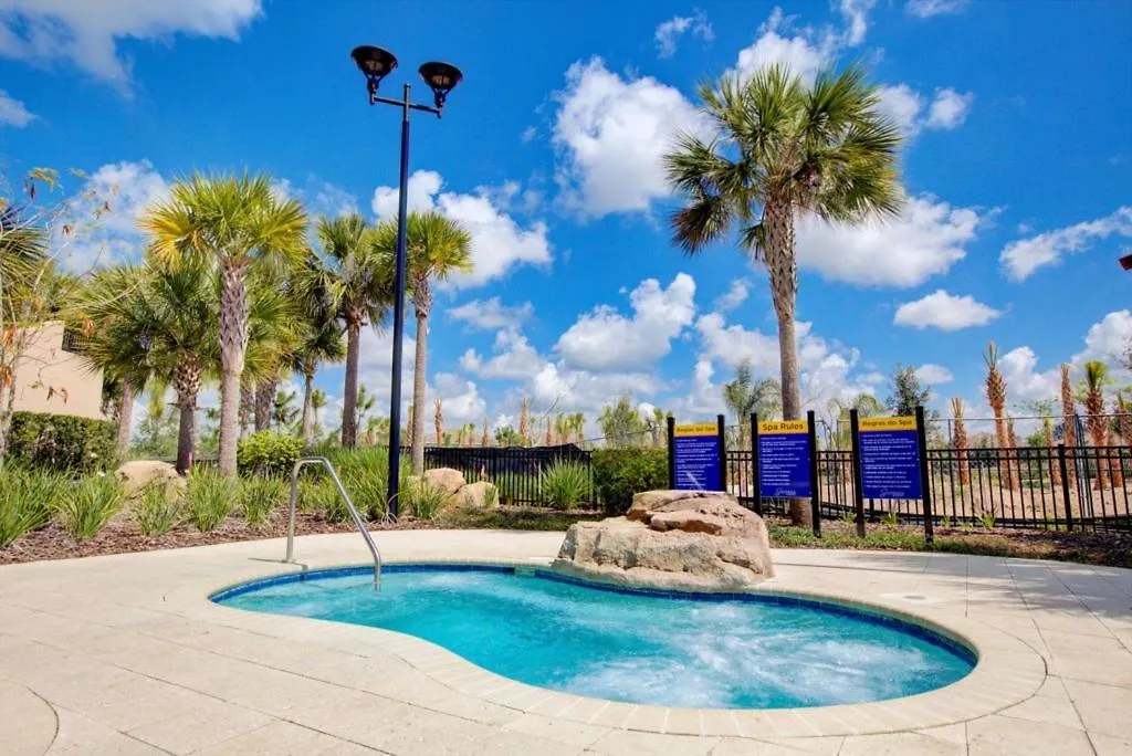 5 Bedrooms- 5 Bathrooms- Solterra 7622 Ol Davenport United States