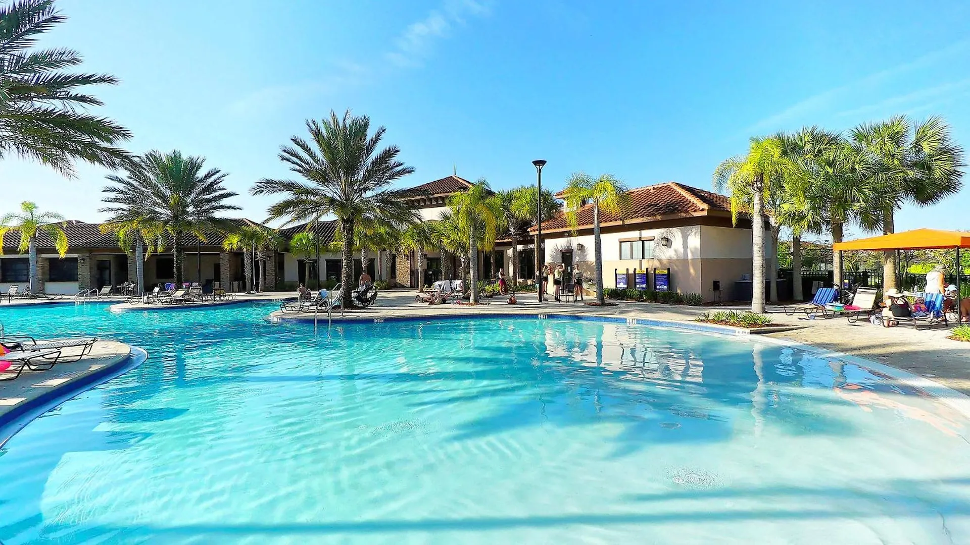 5 Bedrooms- 5 Bathrooms- Solterra 7622 Ol Davenport Holiday home